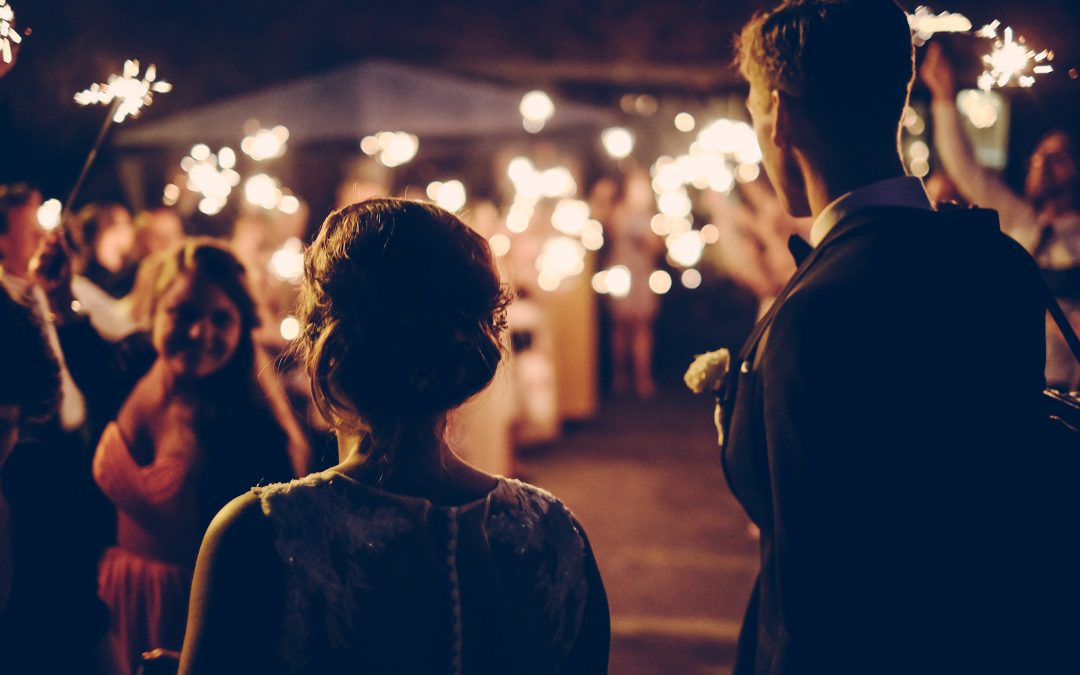 The Top 5 Reasons Hiring a Wedding Planner Can Save You Money