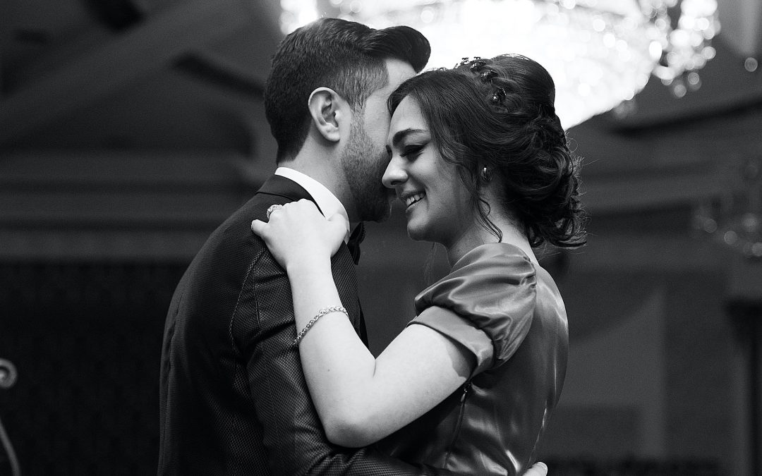 5 Wedding Songs for Your First Dance